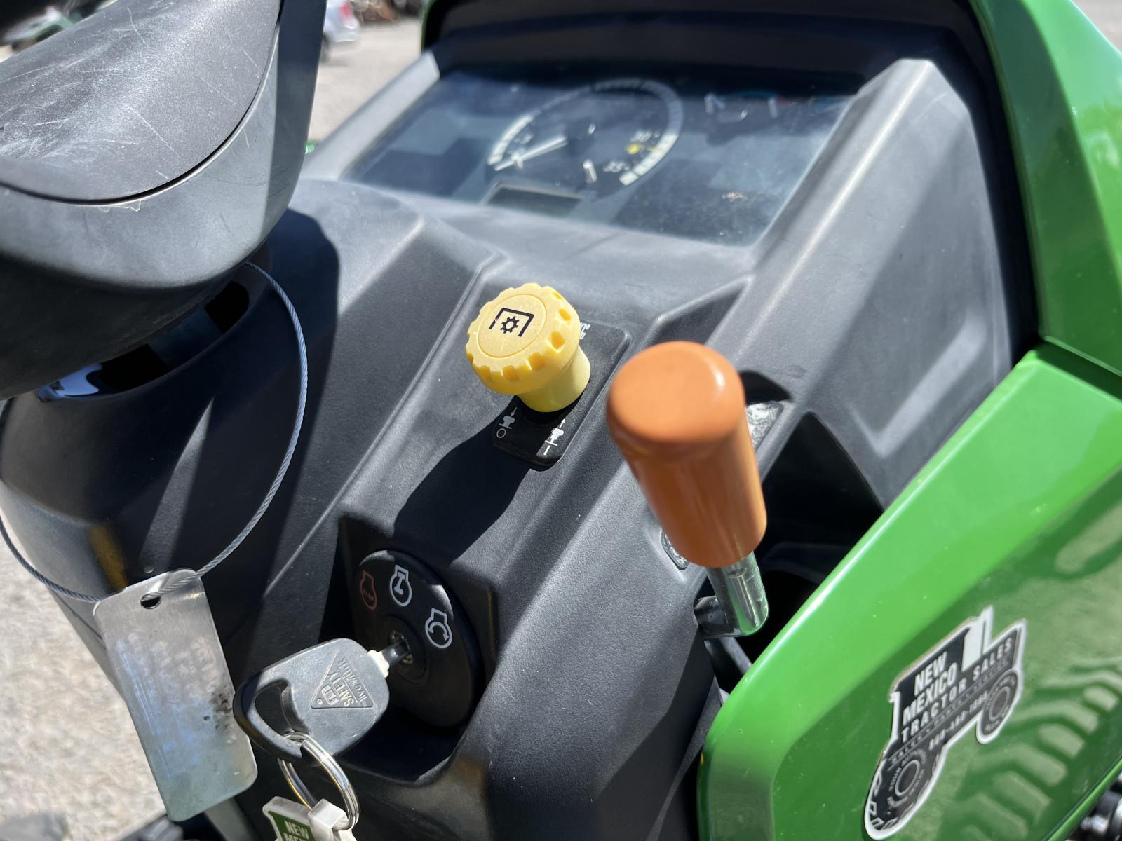 ./imagenes/INVOICE/2019/16954/TRACTOR JOHN DEERE 1023E (22).JPG